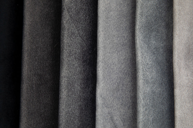 Stoffvelvet -Stoff zum Linien -Sofas - VIPE | Schwarz